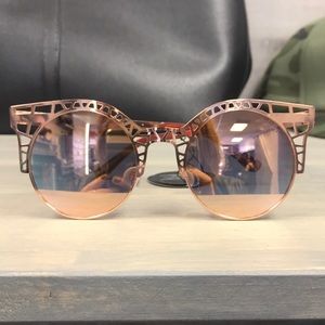 Quay Australia fluer Sunnies